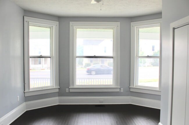 Photo - 254 W Market St