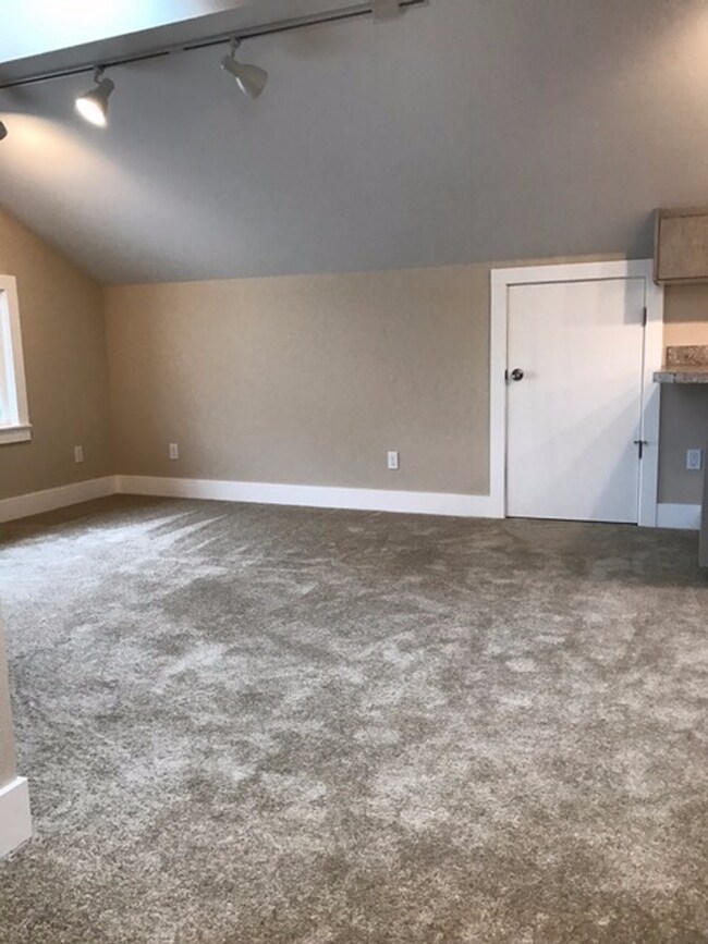 Photo - 3636 Wallingford Ave N Unit A