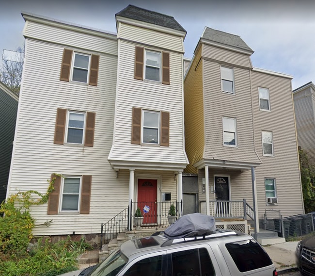 Photo - 139 Marcella St