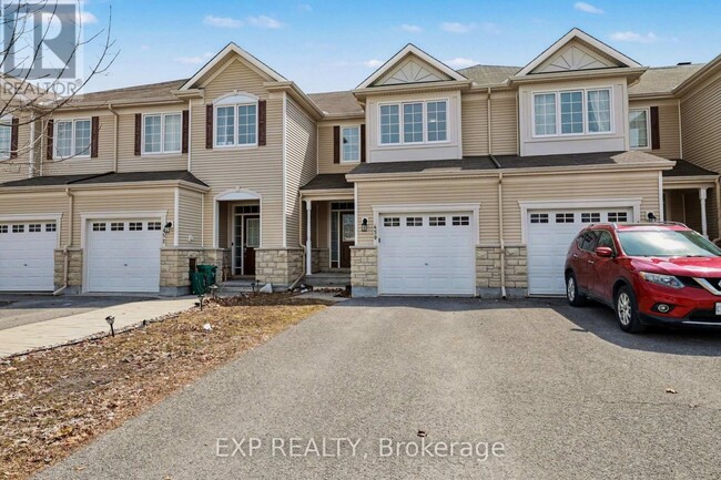 Photo - 450 Ashbourne Crescent