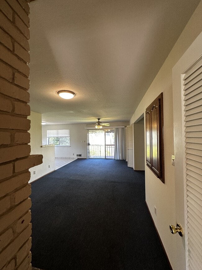 Photo - 154 Maiden Ln