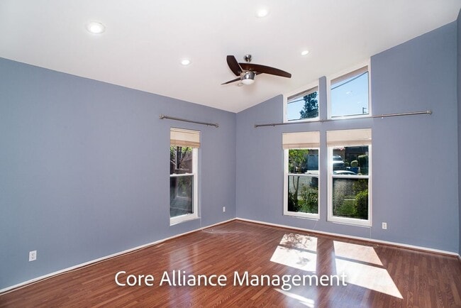 Photo - 23119 Valerio St