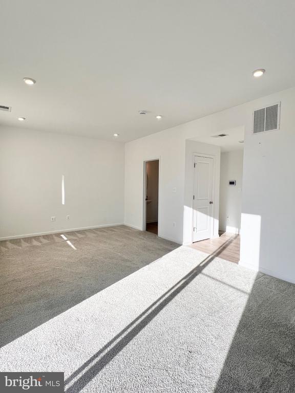 Photo - 310 Andrew Ct