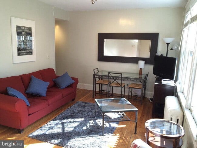 Building Photo - 1618 S St NW Unit 2