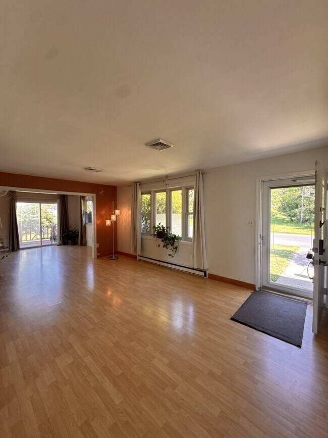 Photo - 4902 Creek Dr