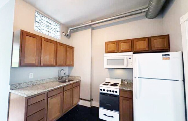 Building Photo - 2215-2217-2219 Ohio Avenue Unit 2217-03