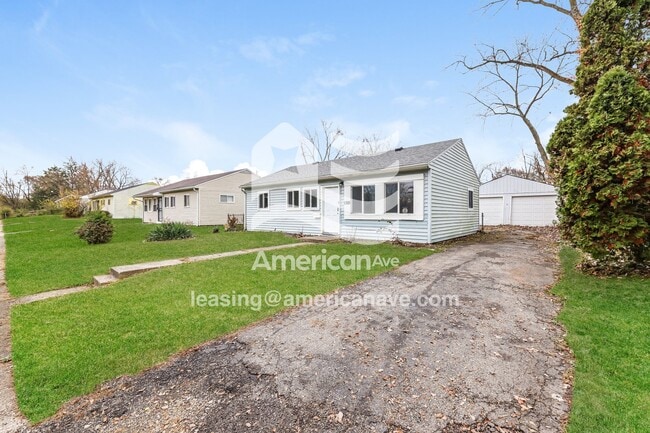 Photo - 1385 Guenther Rd