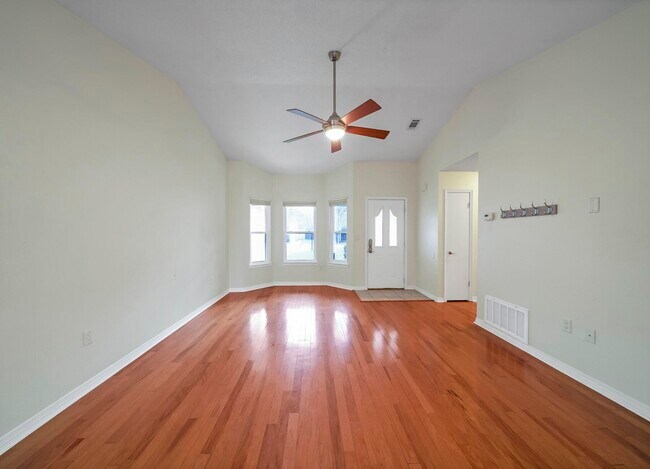 Photo - 128 Drewson Dr