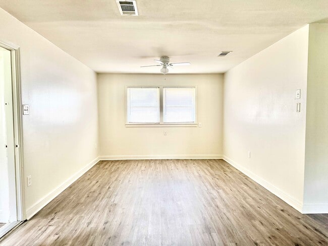 Photo - 343 S Fairfax Dr