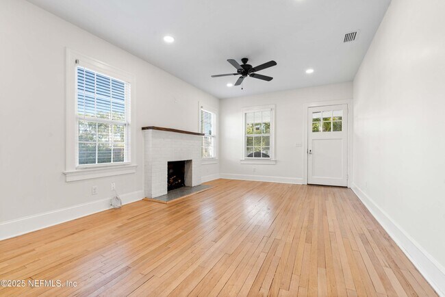 Photo - 4313 Lexington Ave