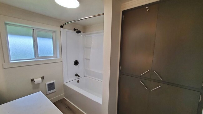 Photo - 15358 NE Dopp Rd