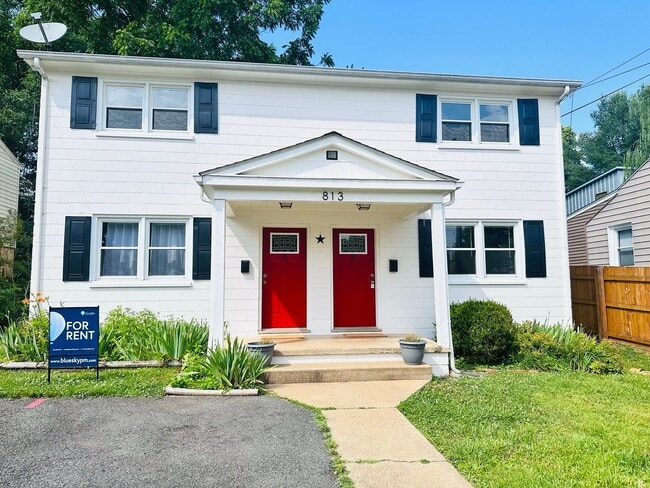 Photo - 813 Montrose Ave