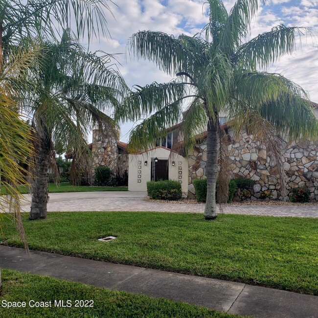 Photo - 215 Andros Ave