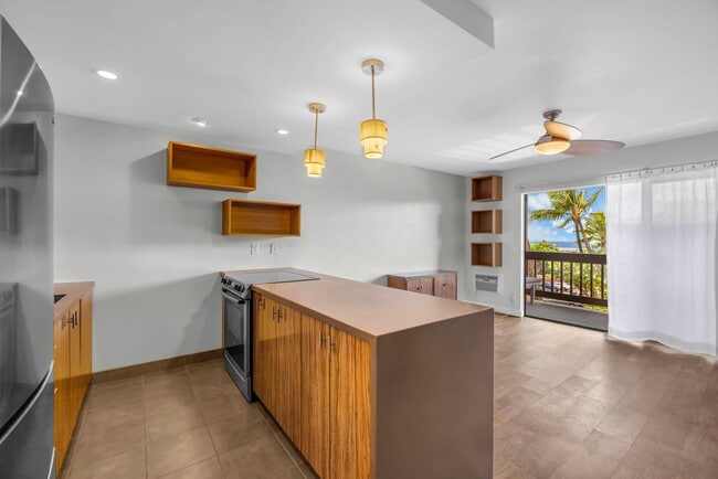 Building Photo - 3740 Lower Honoapiilani Rd