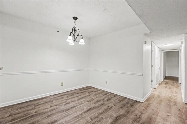 Photo - 3960 Riverlook Pkwy SE Unit 203