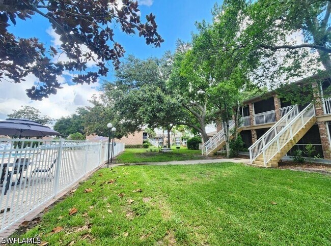 416 Banyon Tree Cir