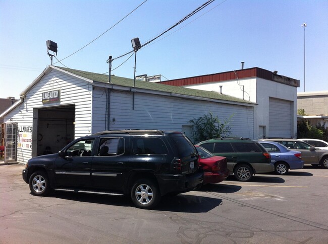Building Photo - 3426 S 300 W Unit 3426