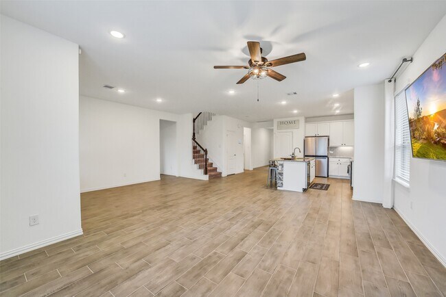 Photo - 31618 Donoso Dr