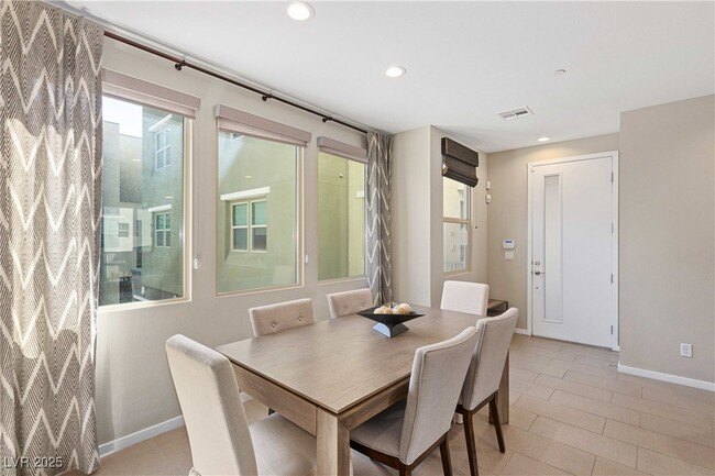 Photo - 11257 Rainbow Peak Ave Unit 204