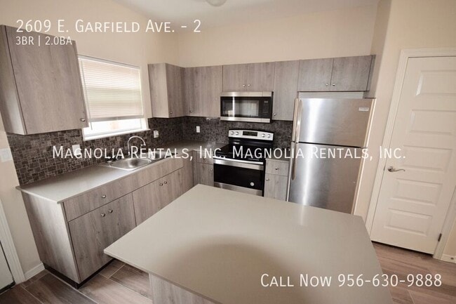 Photo - 2609 E Garfield Ave Unidad 2