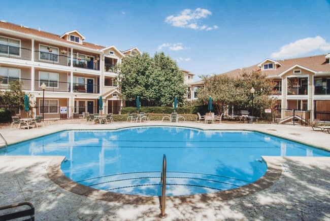 Building Photo - Village at Collinwood Rental