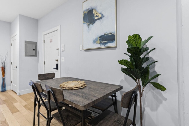 Photo - 1011 Bennington St Unidad SI ID1343283P