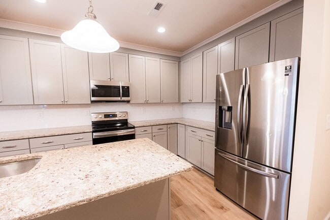 Photo - Beautiful 3Bed/2.5Bath Townhome located in Kernersville at Welden Village