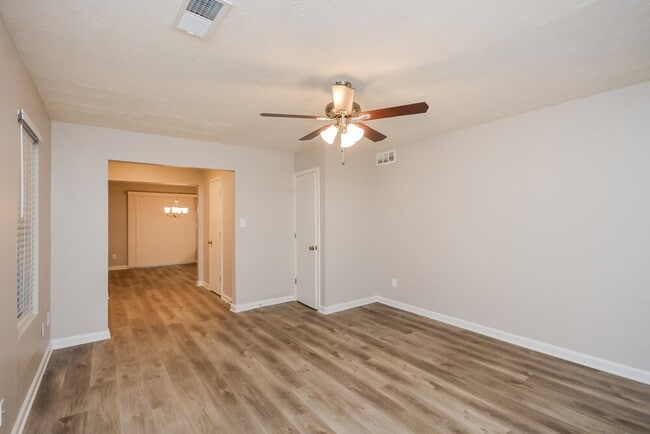 Photo - 5029 Brittany Dr