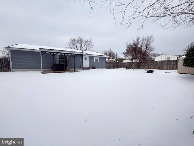 Photo - 13223 Hawthorn Ln