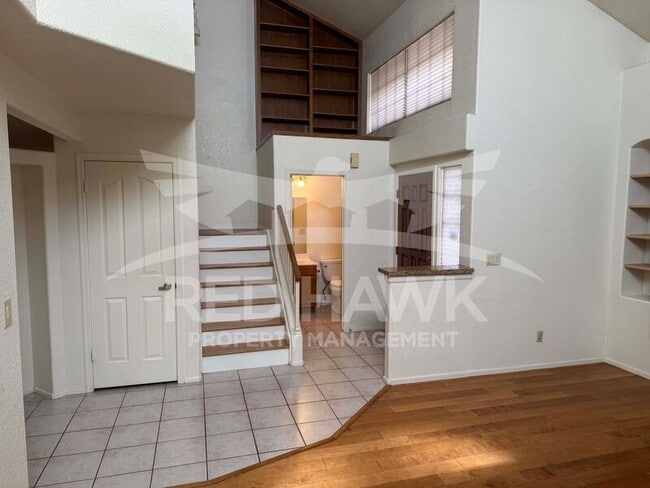 Photo - 25 W La Vieve Ln