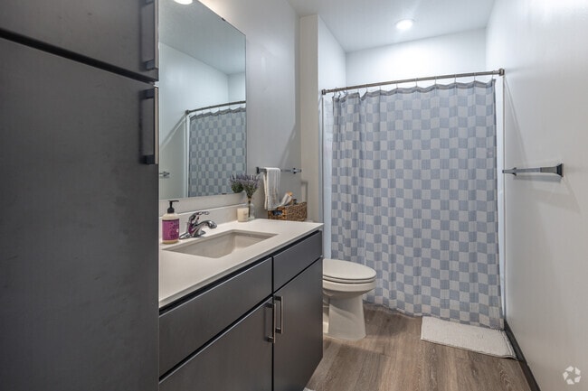 4BR, 2BA - 1,206SF - First Bathroom