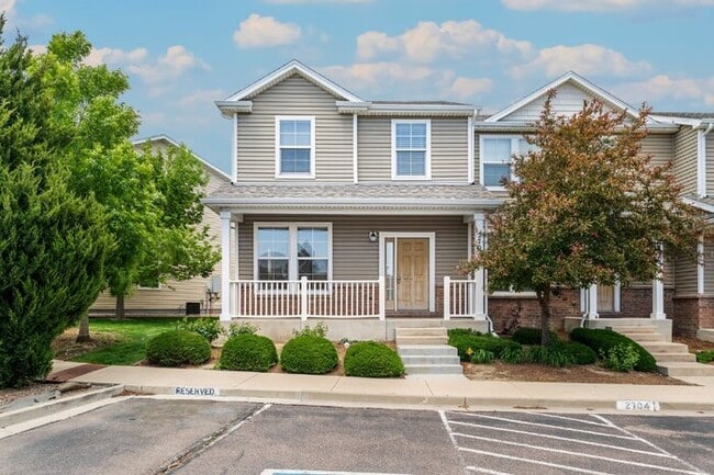 Building Photo - Well-Maintained 3-Bedroom Townhome with Central A/C and Open Layout