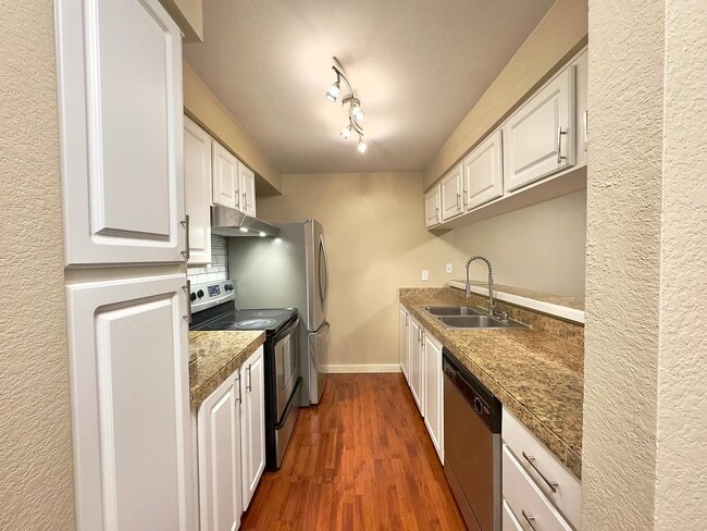 Photo - 412 Center Rd