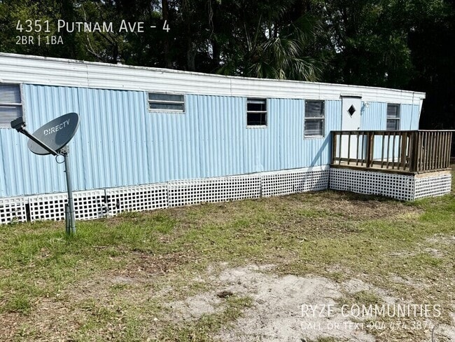 Photo - 4351 Putnam Ave