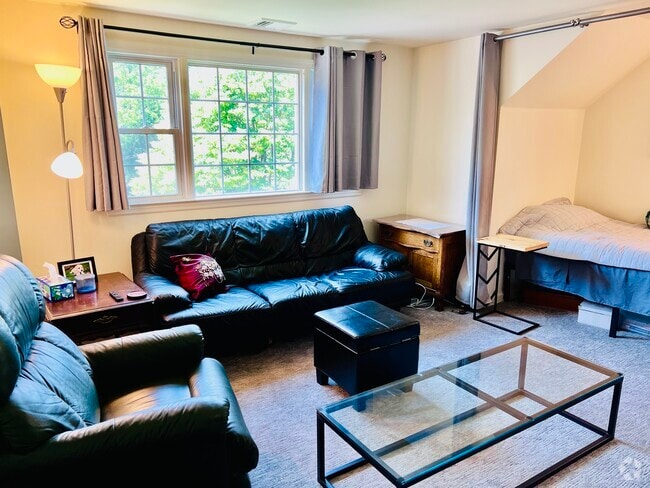 Building Photo - 6 Kensico Knoll Pl Unit 2 Rental