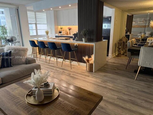 Photo - 18061 Biscayne Blvd Unidad 18061 Biscayne Blvd # 404