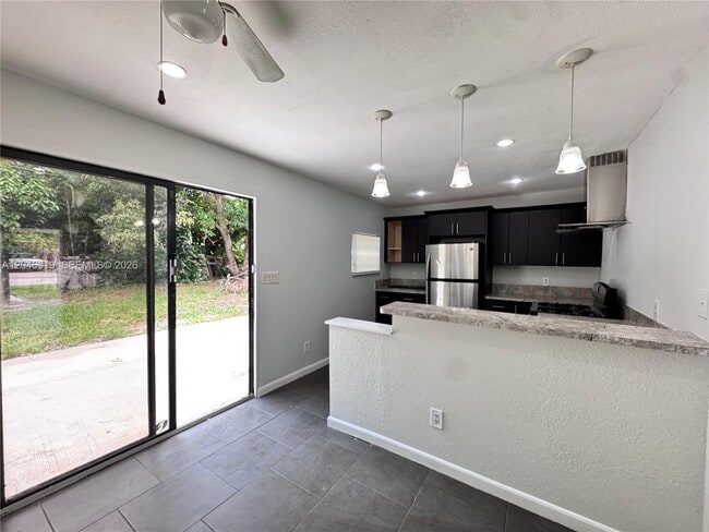 Photo - 1801 NE 50th St