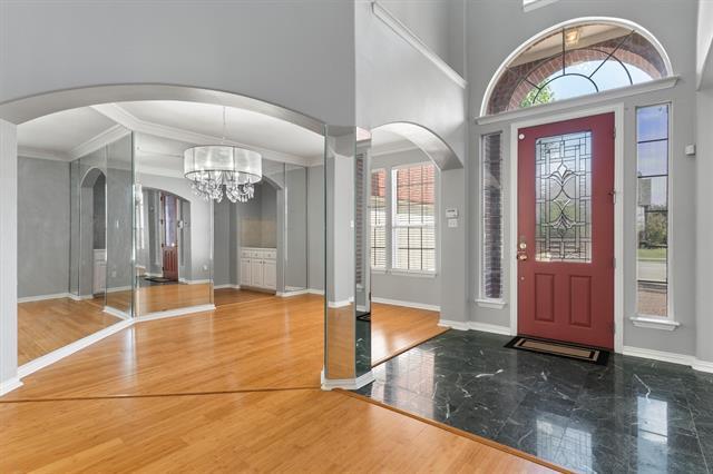 Photo - 5701 Chippewa Trail