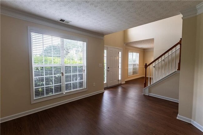 2432 Pendergrass Ln