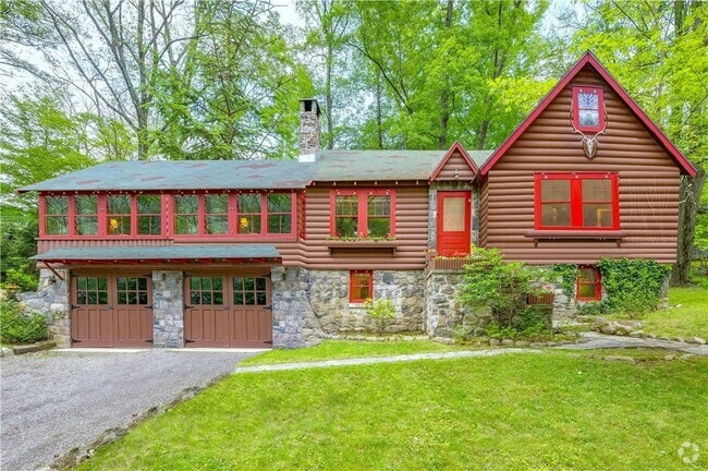 Building Photo - 77 Lake Dr Rental
