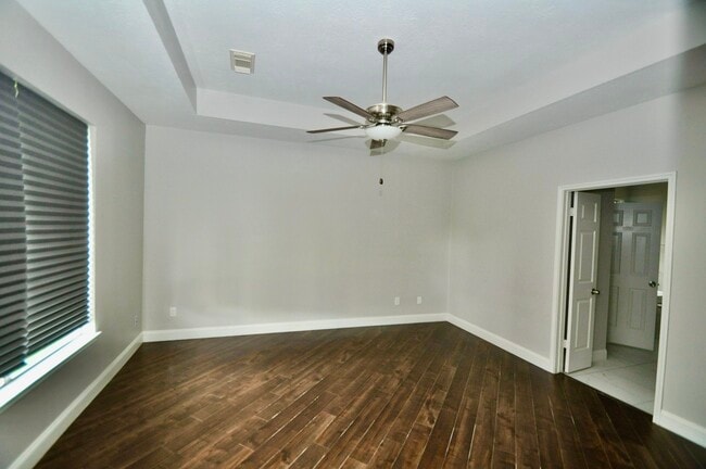 Photo - 8819 Hedgestone Ct