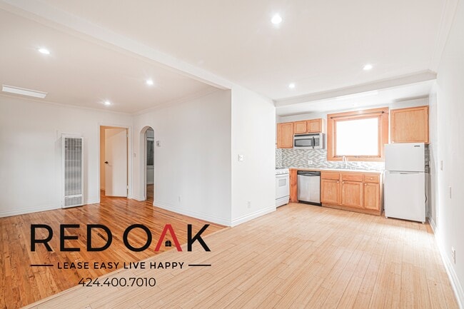 Building Photo - 523 S Coronado St Rental