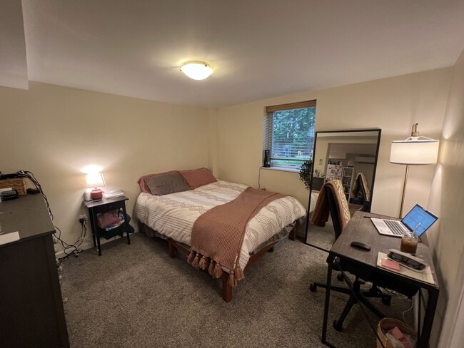 Photo - 300 Lexington Dr Unit Basement Apartment