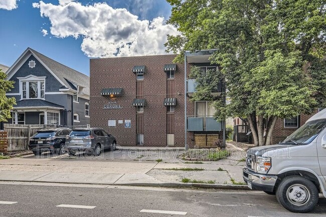 Building Photo - 985 Corona St Unit Apt 302