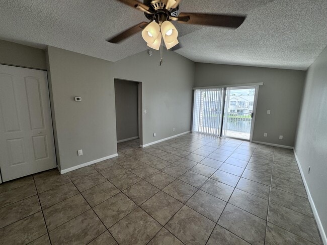 Photo - 2544 Woodgate Blvd