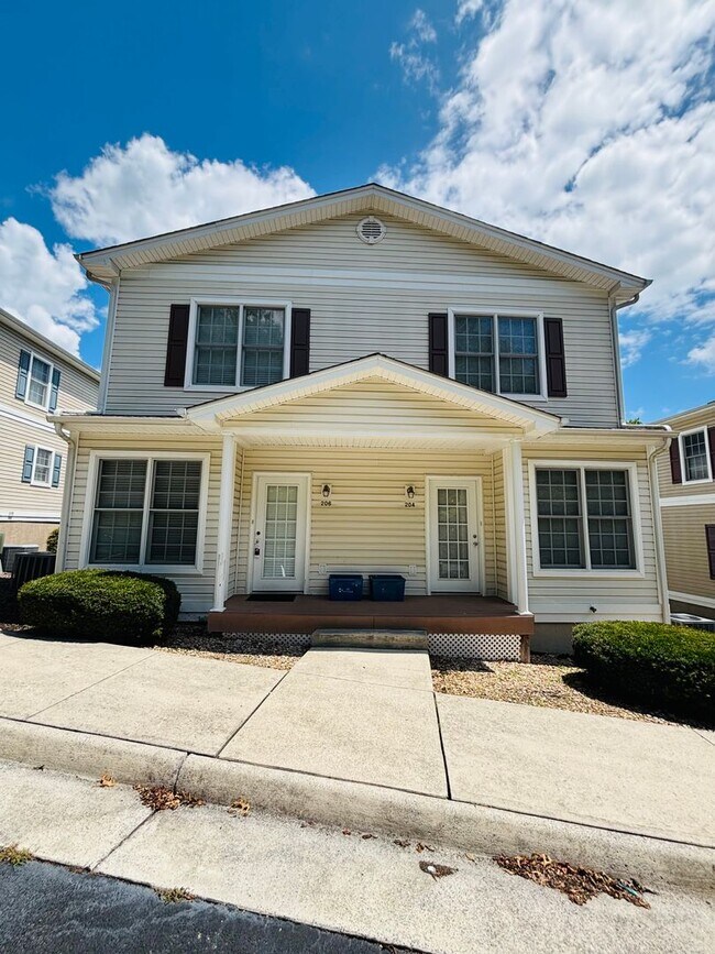 Photo - 204 Heights Ln