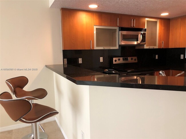 Building Photo - 201 Golden Isles Dr Unit 210
