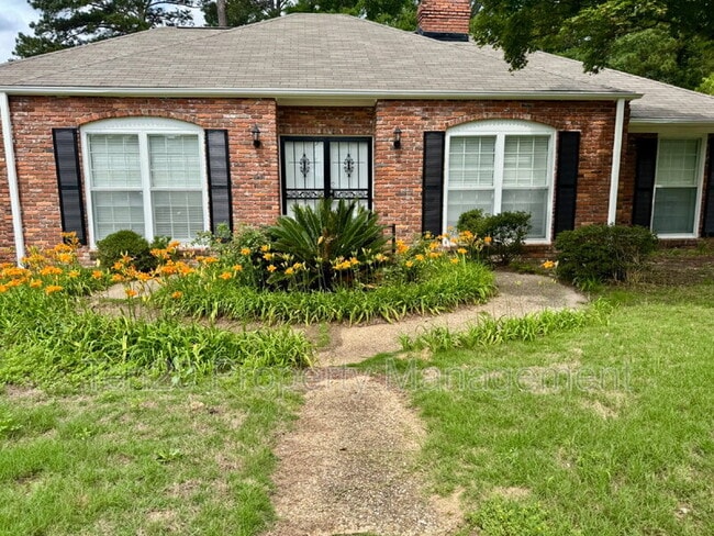 Photo - 5953 Windsor Dr