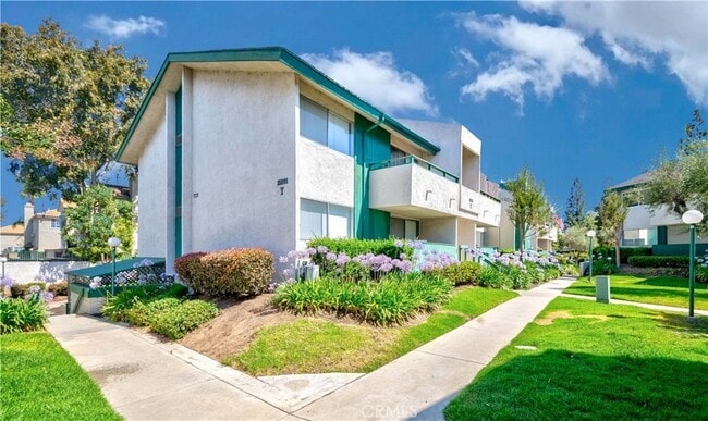 Photo - 15201 Santa Gertrudes Ave Unit Y 105