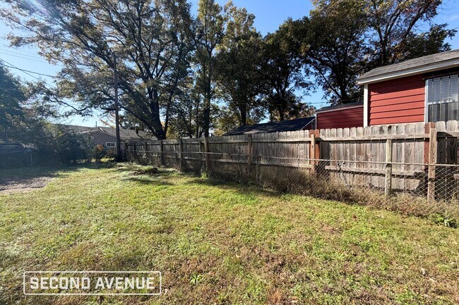 Photo - 2709 Henley Dr